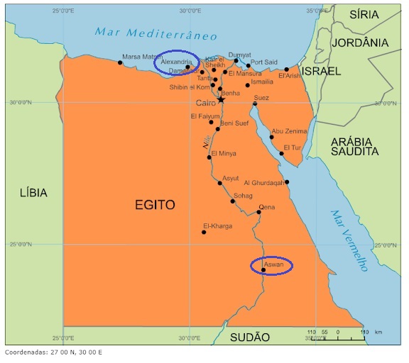 Alexandria e Assuã (Aswan) estão assinaladas pelas elipses e distam cerca de 850 km, segundo a escala mostrada no canto inferior direito.